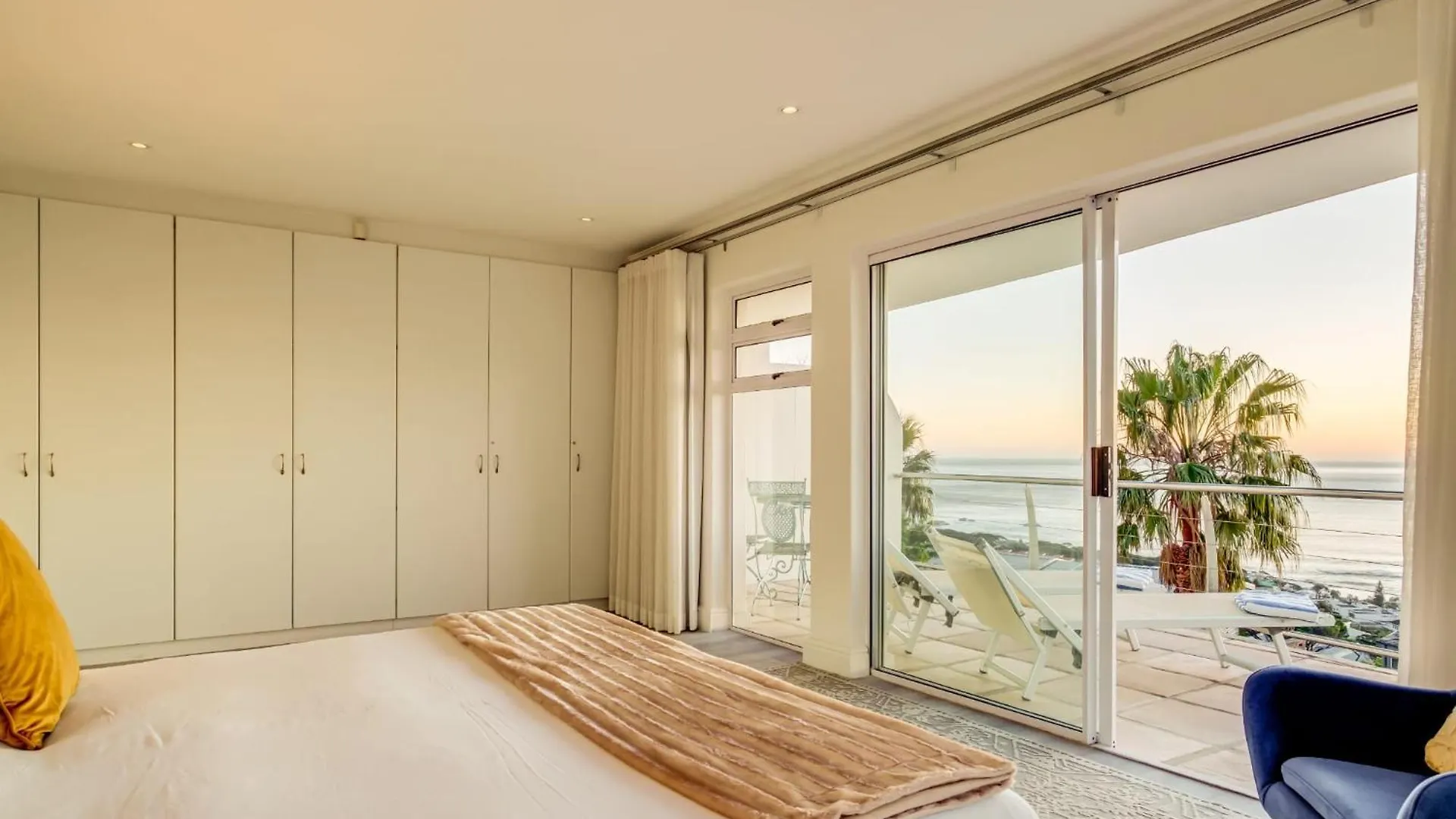 Alpha On The Bay Apartment Cape Town