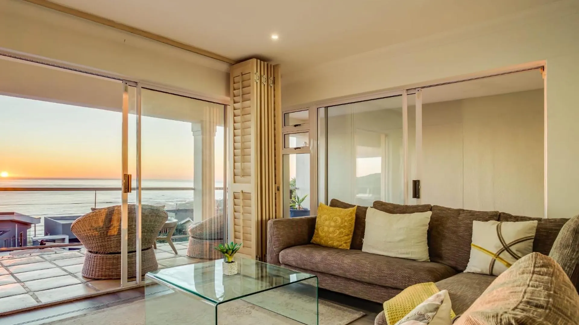 Alpha On The Bay Apartment Cape Town
