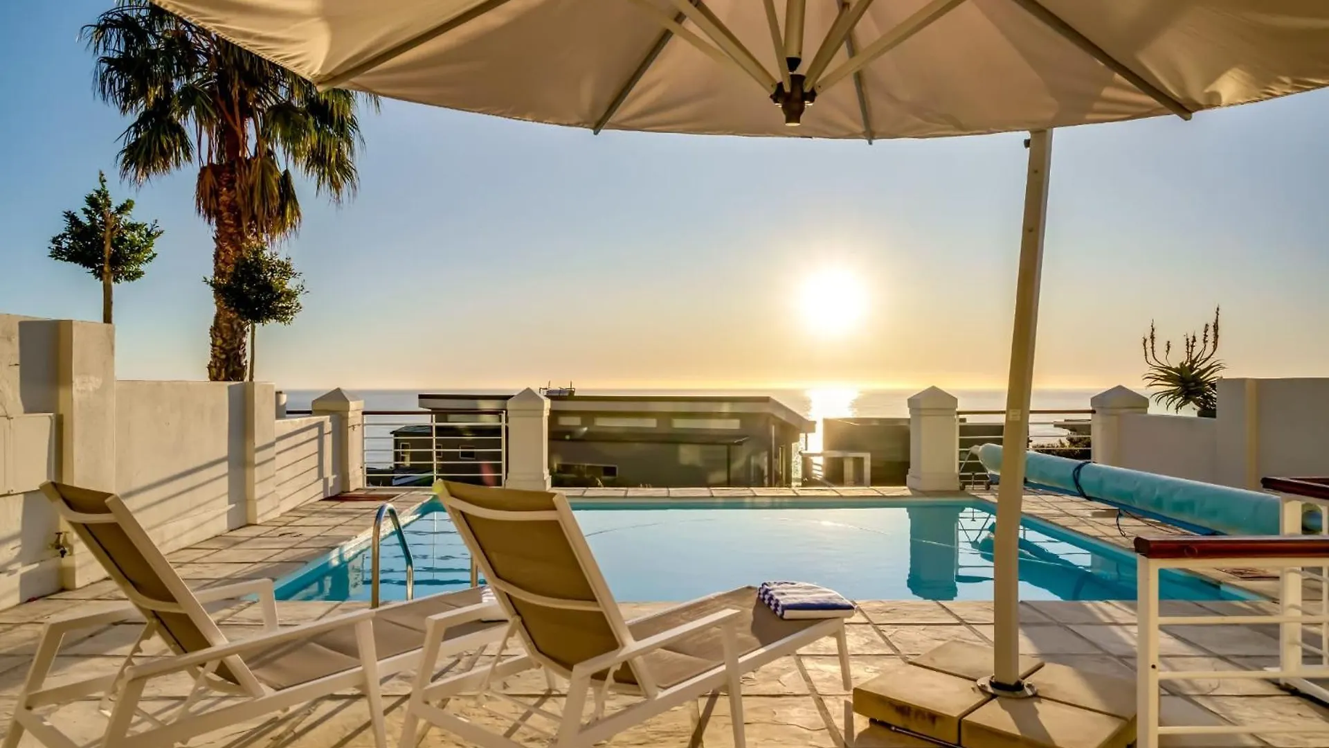 Alpha On The Bay Apartment Cape Town