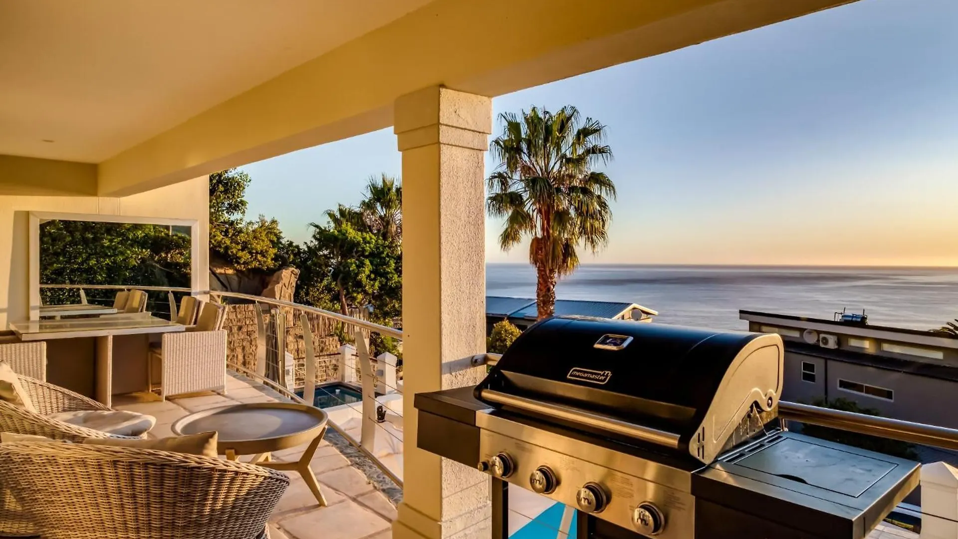 Alpha On The Bay Apartment Cape Town